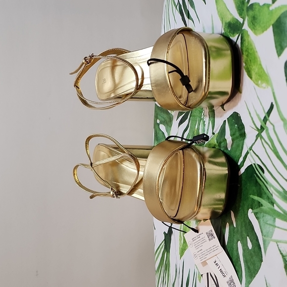 NWT ZARA GOLD LEATHER PLATFORM HIGH HEELED SANDAL, SIZE 10 - Picture 8 of 16